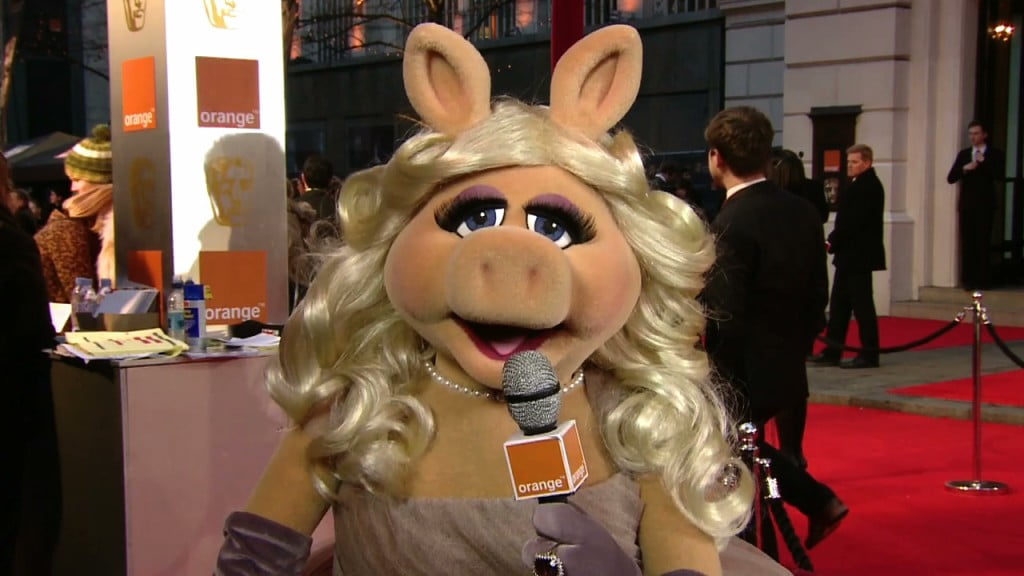 Miss Piggy’s BAFTA Red Carpet Show With Michael Fassbender, Jessica Chastain