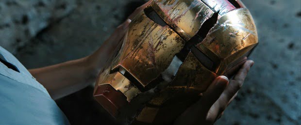 New Iron Man 3 Image Shows Tony Stark Torn, Battled, Exhausted