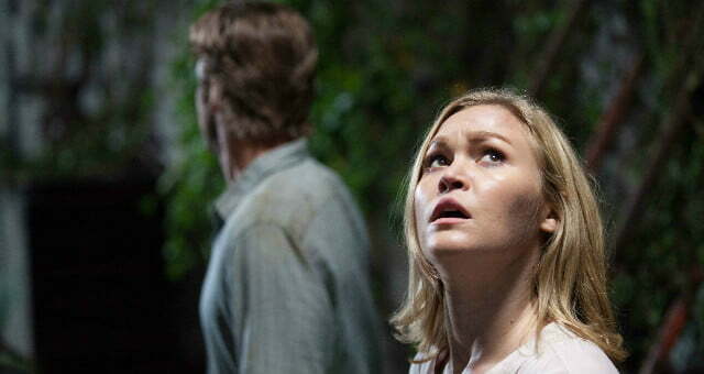 out-of-dark-julia-stiles