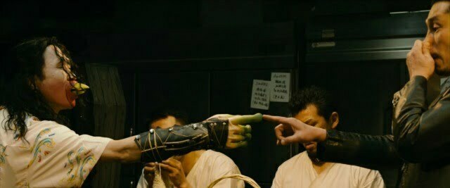 Yakuza Apocalypse Still 2