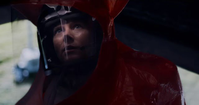 Amy Adams Makes First Contact In Arrival First Trailers