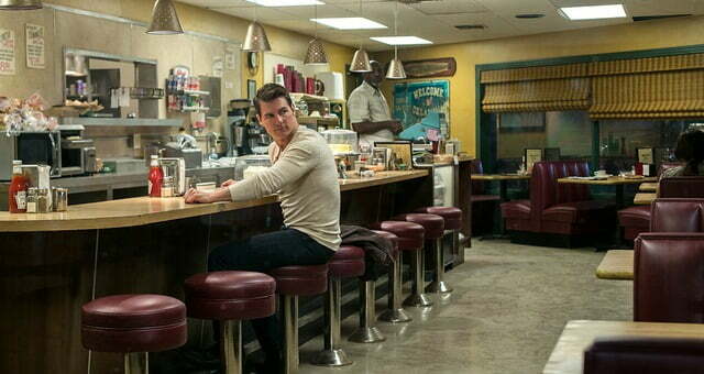 jack-reacher-never-go-back-diner