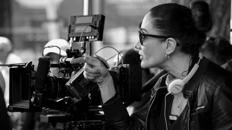Issa Lopez behind the camera in Tigers Not Afraid