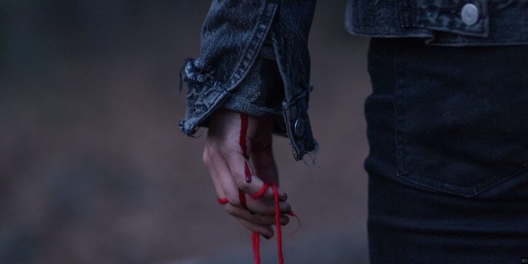 A bloodied hand in Pyewacket