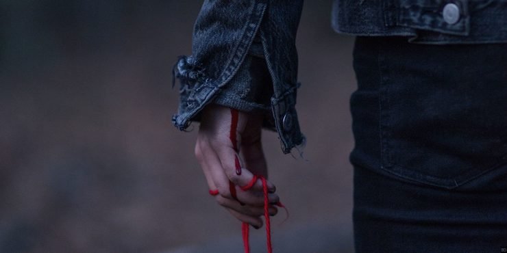 A bloodied hand in Pyewacket