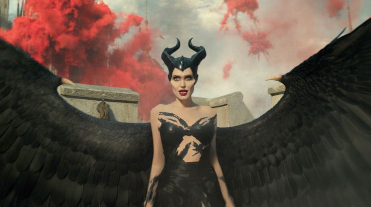 In New Maleficent: Mistress Of Evil Trailer Shows Her True Evil Self