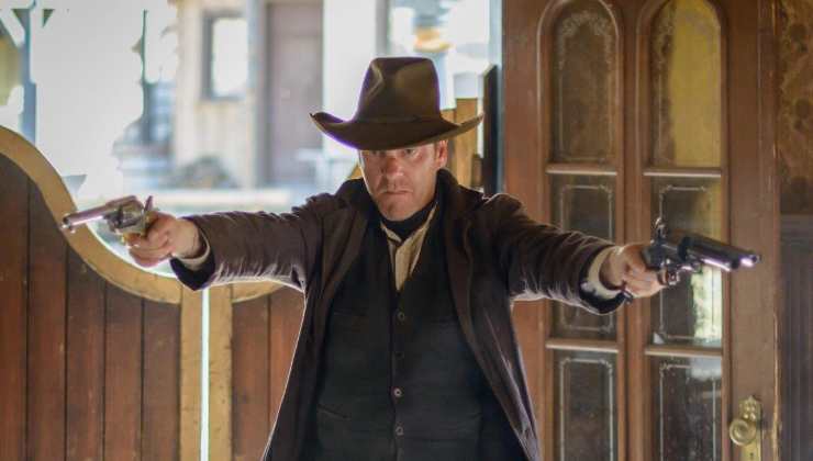 Kiefer Sutherland in Forsaken