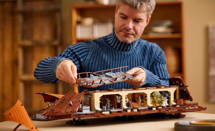 Taken from Jabba The Hut LEGO Set