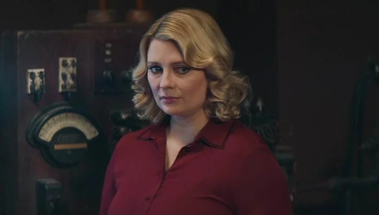 Mischa Barton in Invitation To Murder