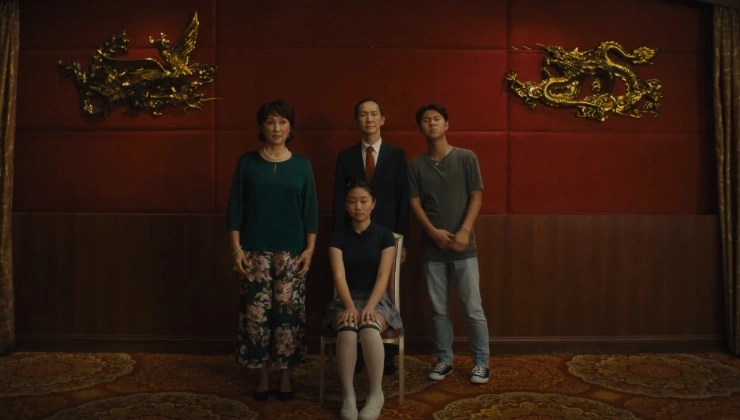 A chinese family in Lonely Blue Night
