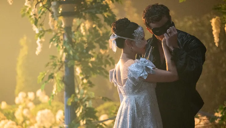 Masquerade Ball Benedict Bridgerton and Sophie Baek get closer