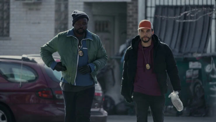 2 criminals pretending to be cops in Dope Thief