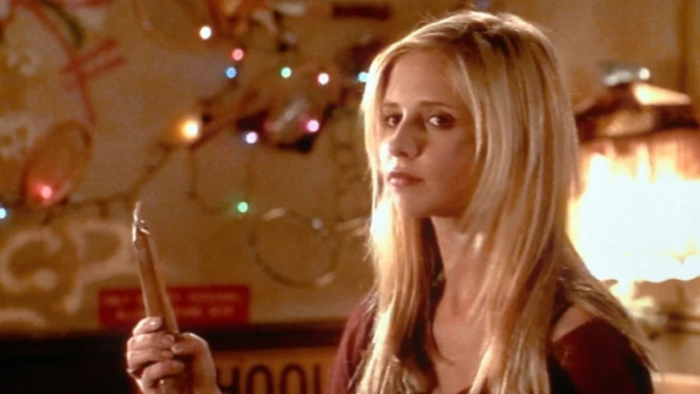 Buffy holding a stake