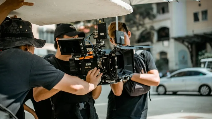 A behind the scenes