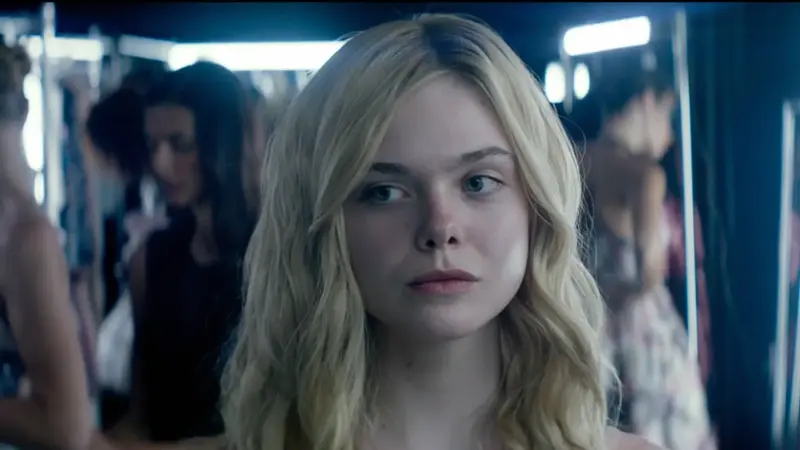 Elle Fanning to star in the new Hunger Games