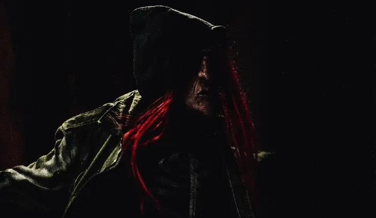 Is this the "maniac" in 213 Bones? watch UK Trailer!