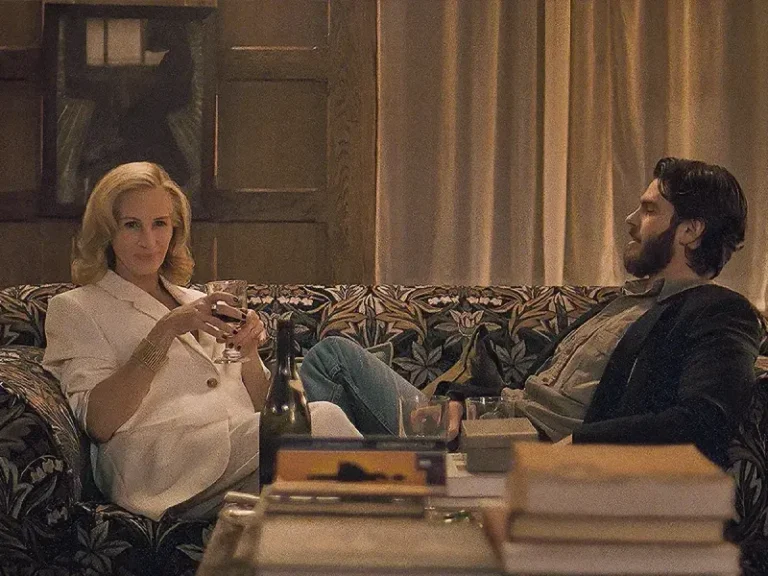 Julia Roberts and Andrew Garfield in After The Hunt