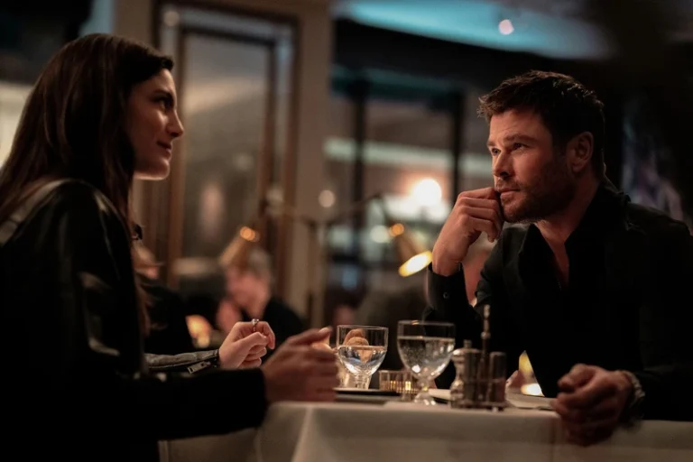Chris Hemsworth in Crime 101 trailer