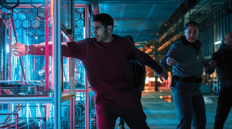 A man and a woman try to save the world in Prisoner on Sky