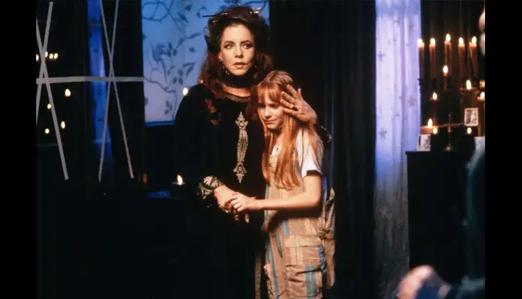 evanrachelwoodinpracticalmagic